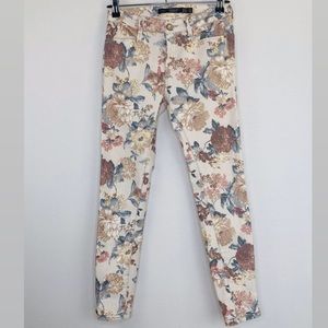 NWOT Zara Trafaluc Skinny Jeans Floral